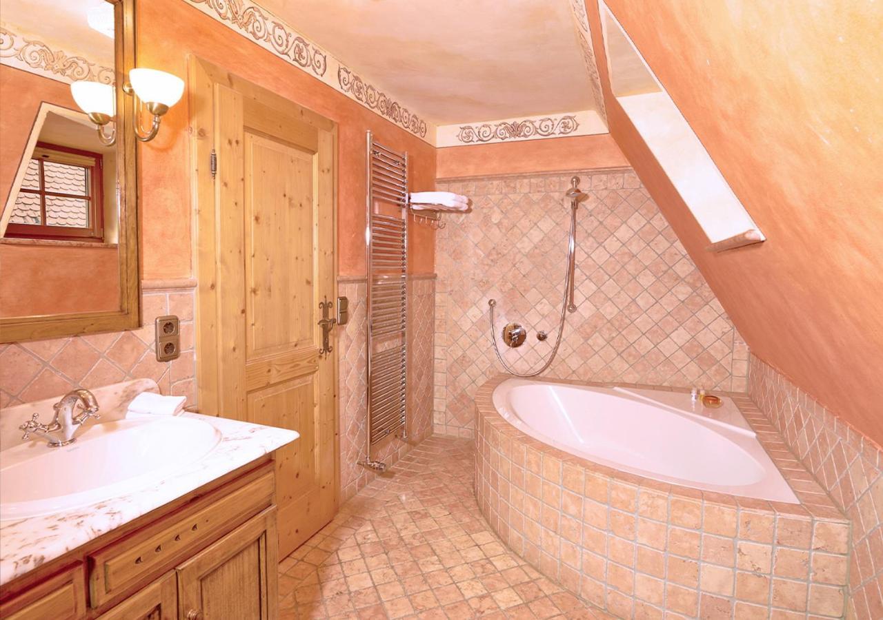 Historik Hotel Gotisches Haus Garni Rothenburg ob der Tauber Exterior photo